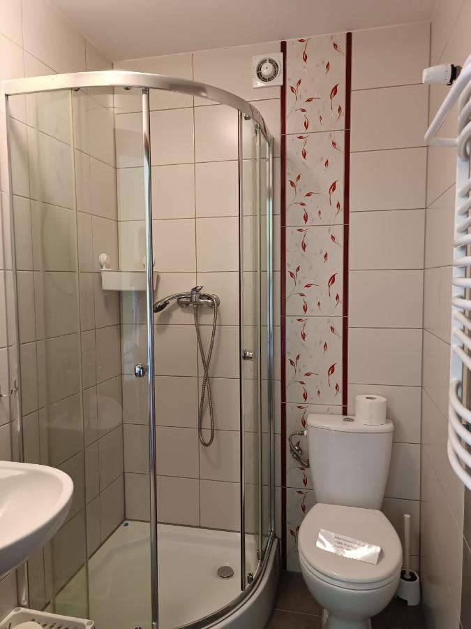 Mala Chatka Caloroczny Domek Krzeszow  Ngoại thất bức ảnh