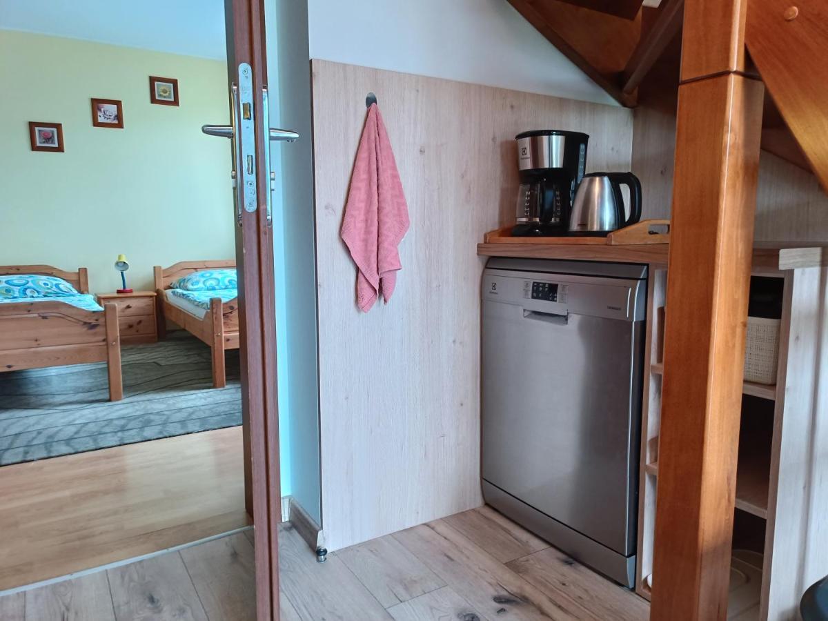 Mala Chatka Caloroczny Domek Krzeszow  Ngoại thất bức ảnh