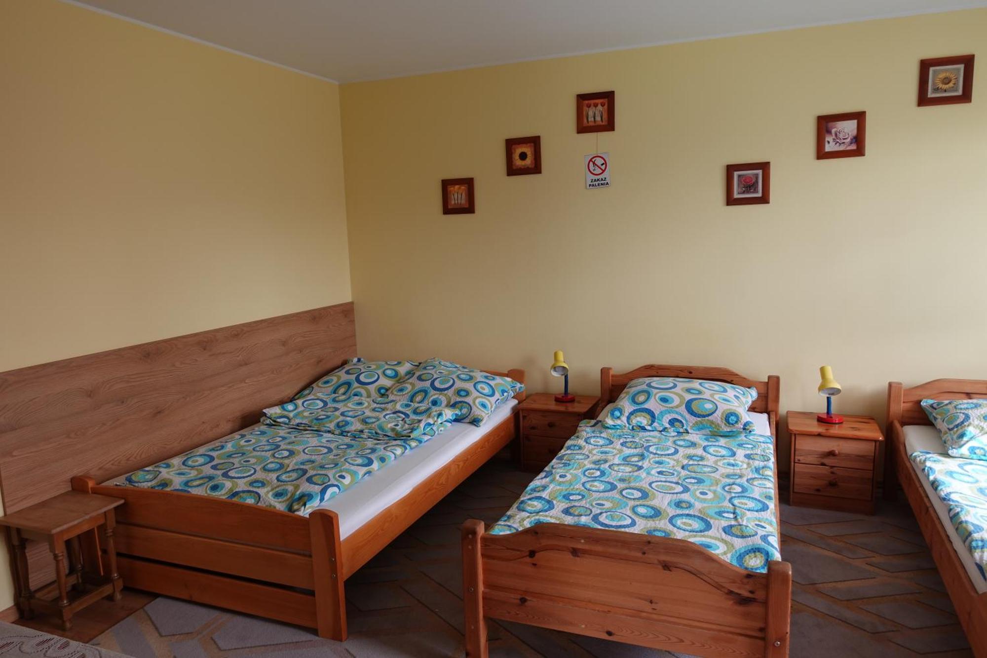 Mala Chatka Caloroczny Domek Krzeszow  Ngoại thất bức ảnh
