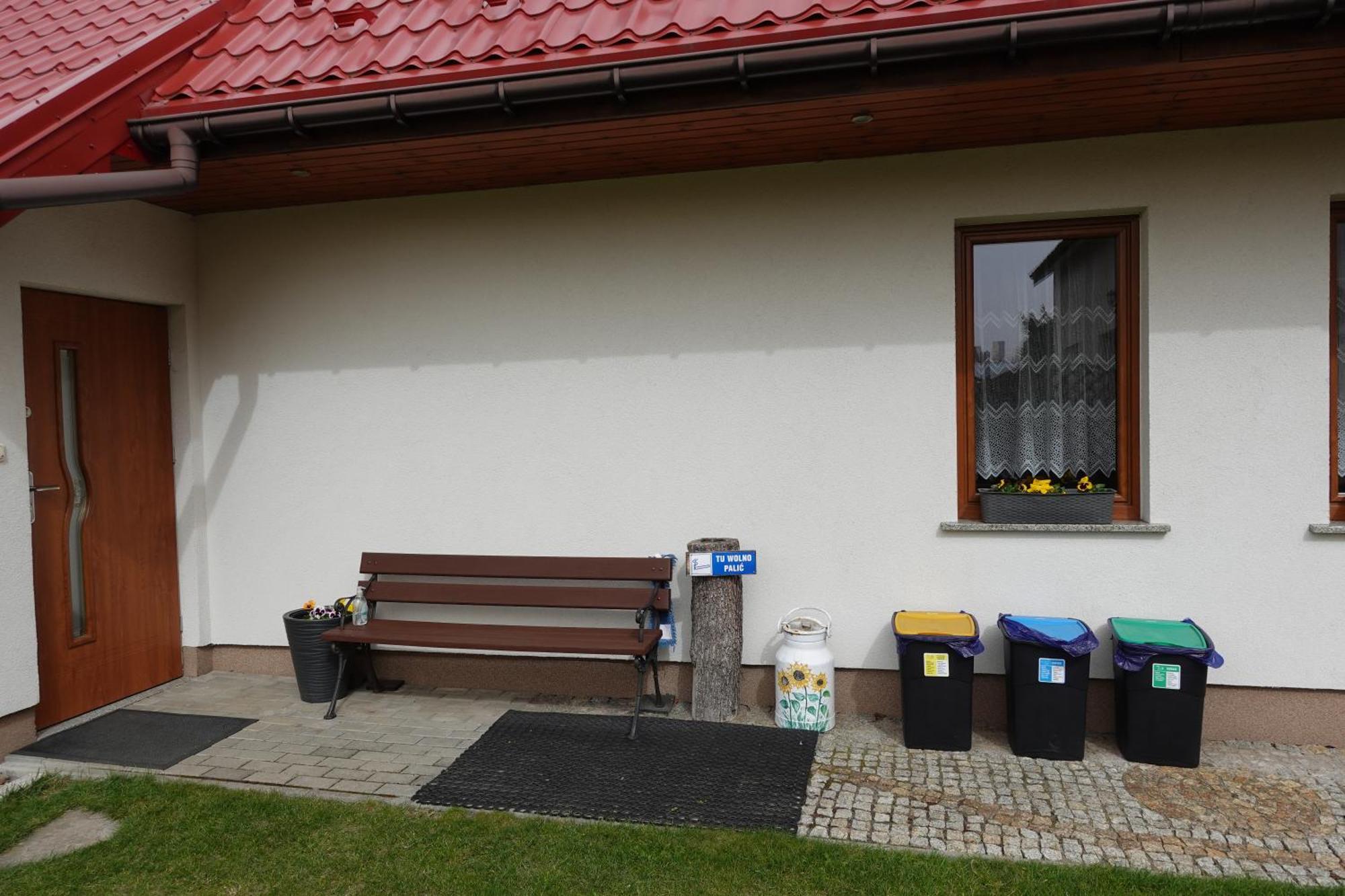Mala Chatka Caloroczny Domek Krzeszow  Ngoại thất bức ảnh