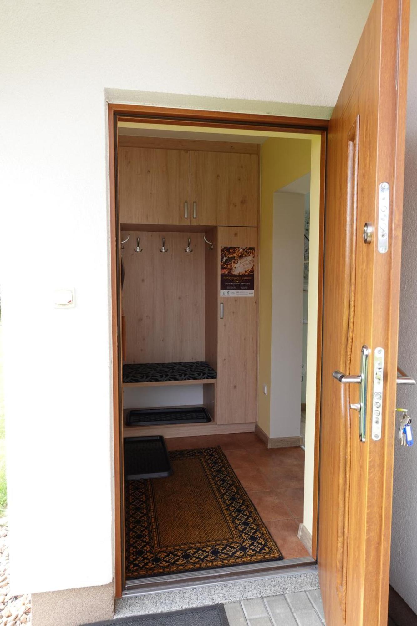 Mala Chatka Caloroczny Domek Krzeszow  Ngoại thất bức ảnh
