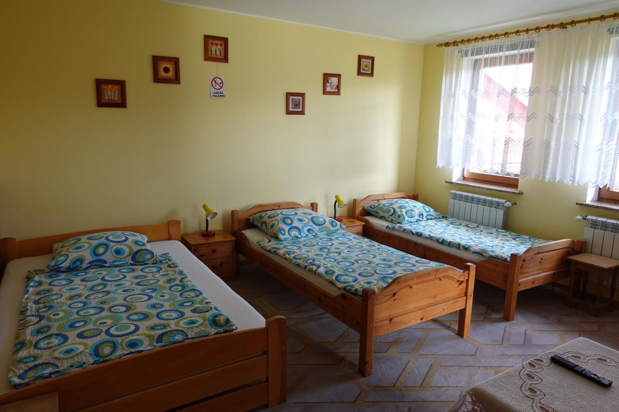 Mala Chatka Caloroczny Domek Krzeszow  Ngoại thất bức ảnh